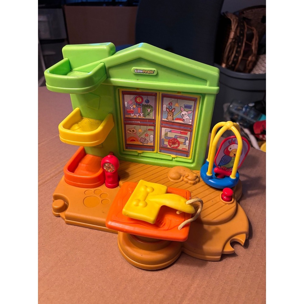Fisher Price Little People Vet Center Pet decor animal clinic 2014 year